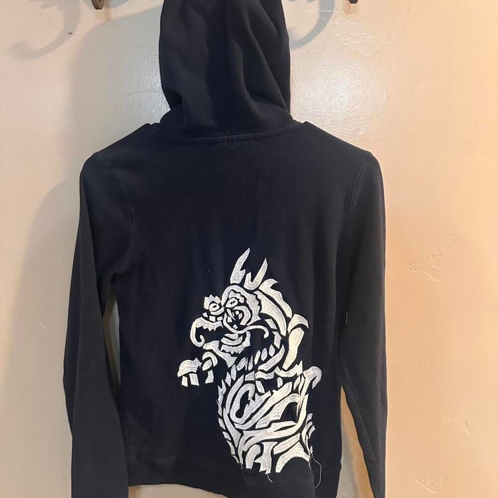Romeo and Juliet Couture Women's Navy Dragon Design Hoodie Size M